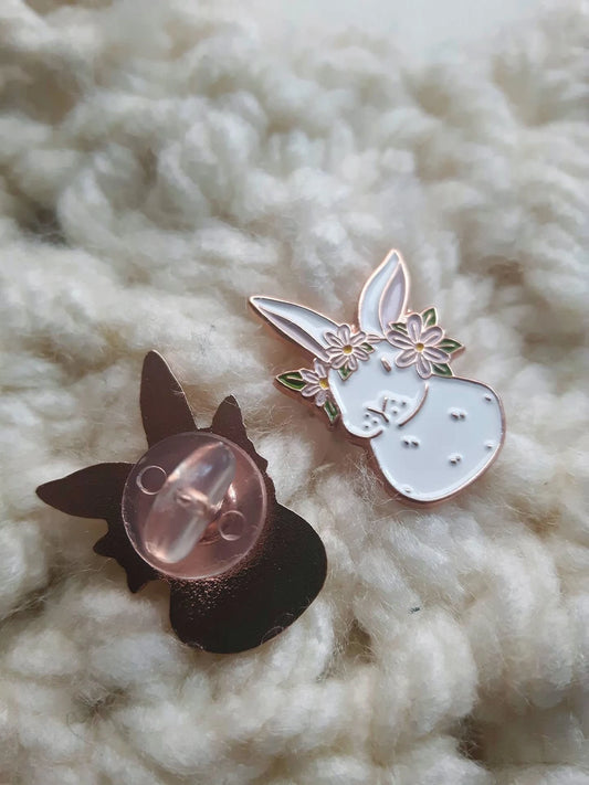 Enamelpin White Bunny